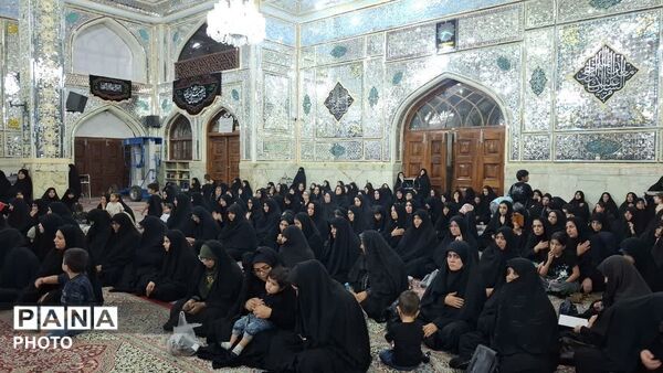 طنین یا حسین در سومین شب محرم از حرم حسین بن الموسی الکاظم (ع)