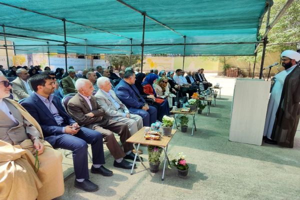 آیین خشت‌گذاری هنرستان اطلس روان کارا شهرستان پاکدشت 