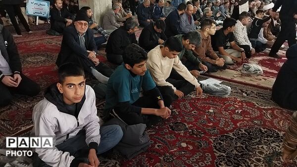 نماز عبادی سیاسی جمعه  همزمان با آغاز هفته بسیج دانش آموزی در مسجد جامع شهرستان نیشابورـ۲