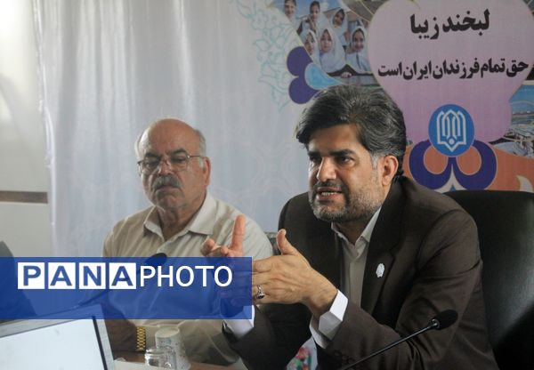 نشست خبری مدیرکل نوسازی مدارس استان بوشهر 