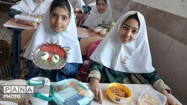 صبحانه ای سالم با طعم سلامت و لبخند؛جشن روز جهانی تخم مرغ در مدرسه صالحه 