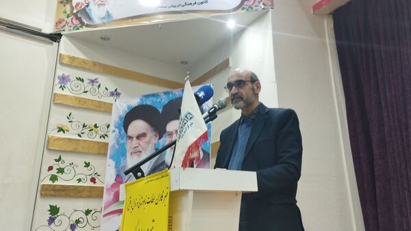 همایش خبرنگاران پیام آوران فجر و امید در شهرستان خلیل‌آباد