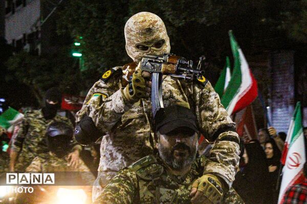 قاب‌هایی از همبستگی مردم زنجان در هفته دفاع مقدس