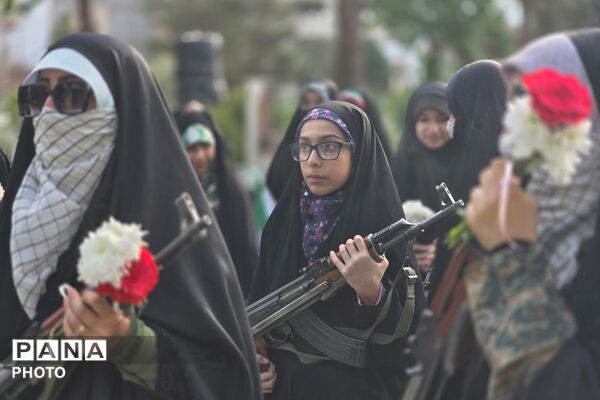 حضور مقتدرانه دختران و زنان اسلامشهر