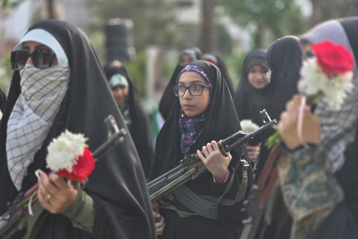 حضور مقتدرانه دختران و زنان اسلامشهر