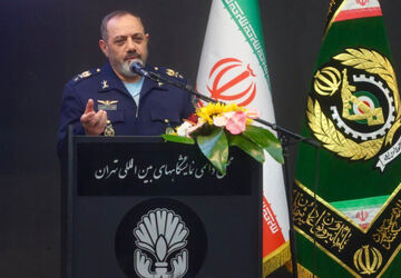 وزیر دفاع: سرریز دانش خود را در اختیار بخش غیرنظامی قرار می‌دهیم