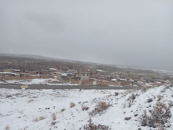 بارش برف بهاری در کوهسرخ
