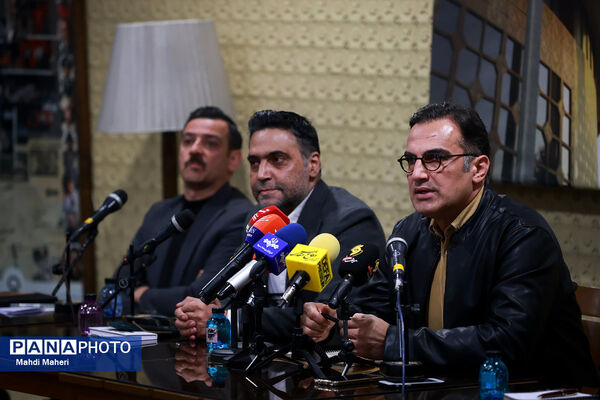 نشست خبری رئیس مجموعه تئاتر شهر