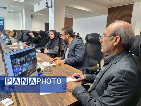  حضور پررنگ دانش‌آموزان شیرازی در پارلمان نوجوانان کشور