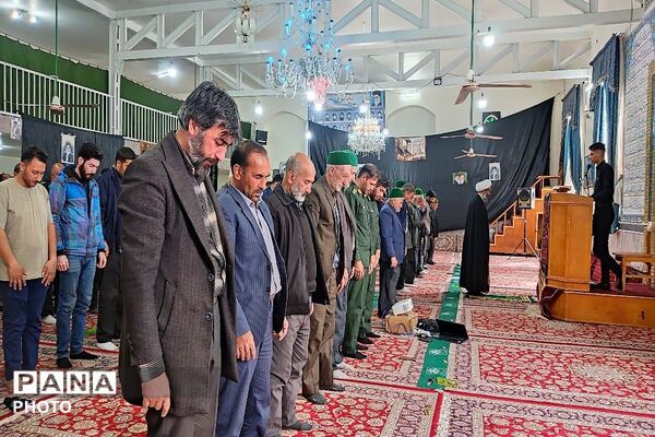اقامه نماز جمعه در آخرین هفته  ماه مبارک رمضان در شهر بار نیشابور
