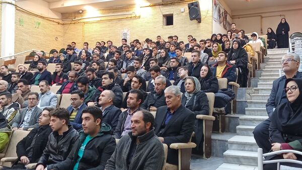  همایش تجلیل از نخبگان کنکور شهرستان اسکو 
