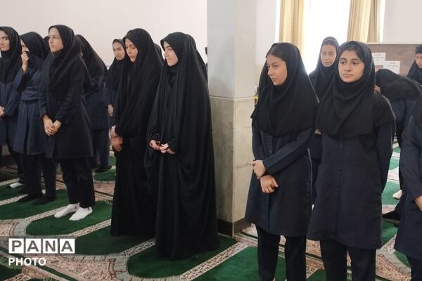 تجلیل از دانش‌آموزان برتر حجاب به مناسبت میلاد حضرت زینب (س) در بهارستان‌دو