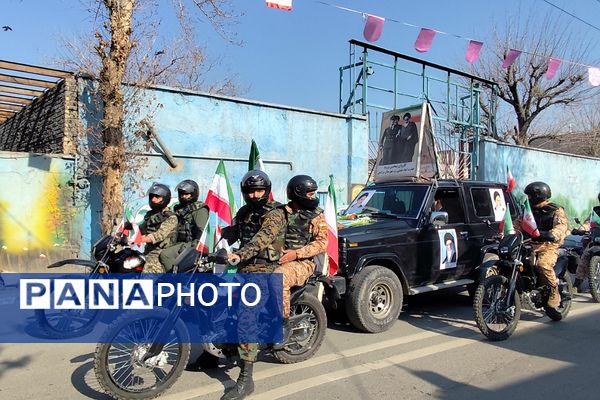 کاروان نمادین ورود حضرت امام خمینی(ره) به میهن اسلامی