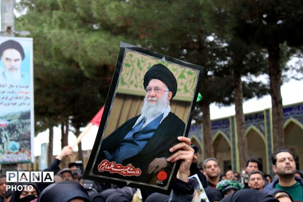 وداع با پیکر مطهر شهید فرشاد بنام در گلزار شهدا نیشابور 