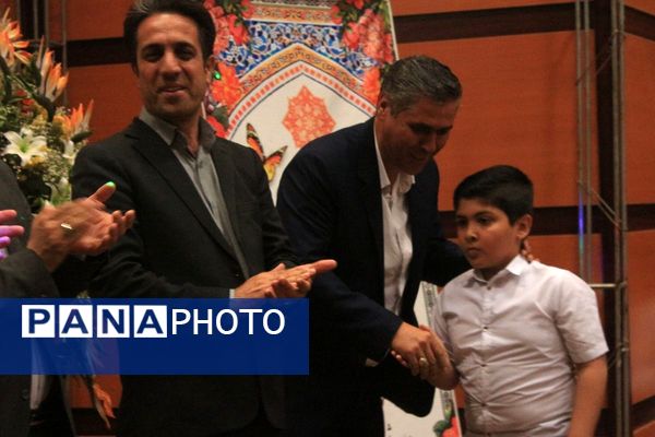 تجلیل از پسران آینده‌ساز بهارستانی