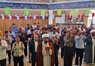 برگزاری باشکوه نماز جمعه در مسجد امام حسین (ع) با حضور گسترده مردم