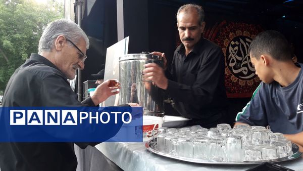 خدمت‌رسانی موکب ریحانه الحسین شهرستان شازند