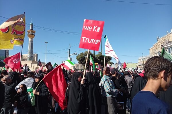 تشییع و تدفین قائد شهید امت در شهر مشهد مقدس