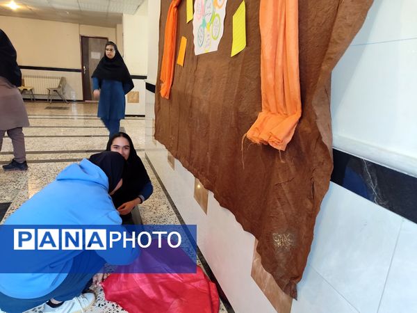 فضا‌سازی مدرسه انقلاب در هنرستان بصیرت آشخانه