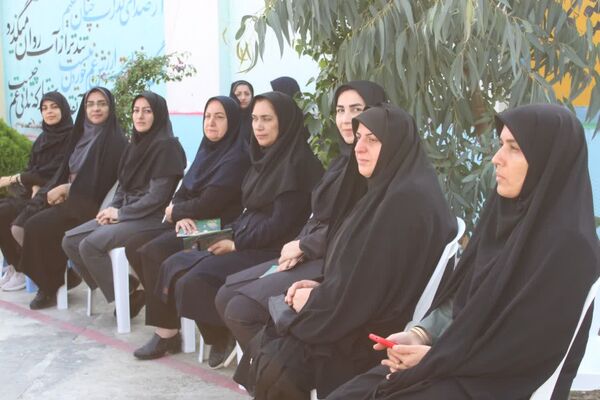 مشق همدلی در گلوگاه 