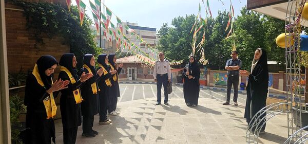 بازدید ارزیاب سازمان دانش‌آموزی کشور از فعالیت‌های مدارس تمام تشکیلاتی استان البرز 