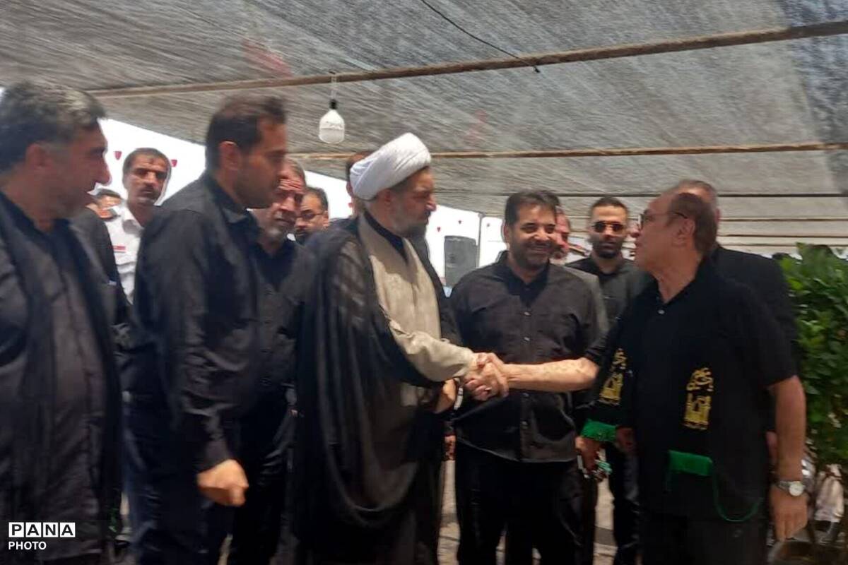 برپایی موکب‌های اسکان و پذیرایی از زائران تشییع رهبر شهید در رباط‌کریم