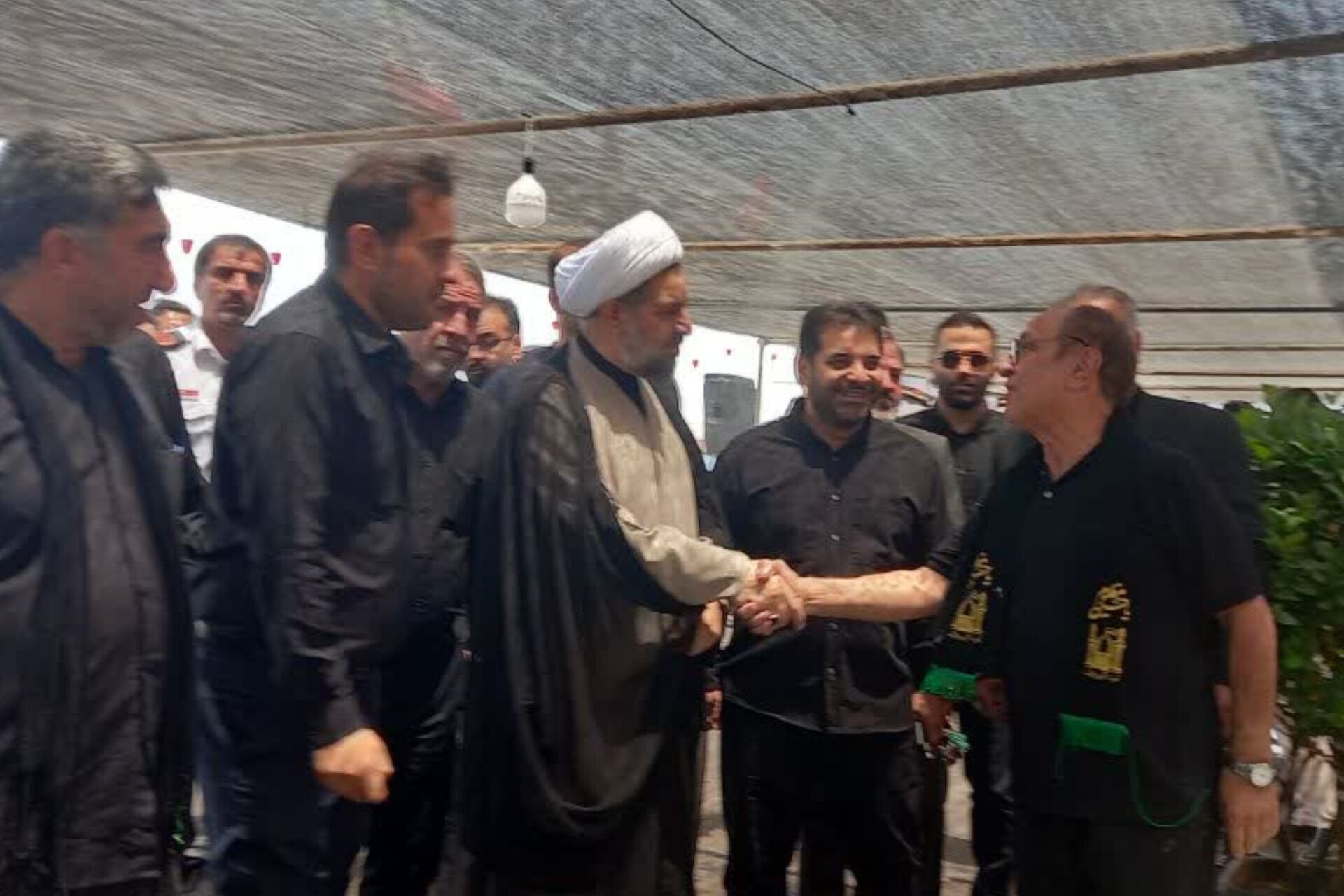 برپایی موکب‌های اسکان و پذیرایی از زائران تشییع رهبر شهید در رباط‌کریم