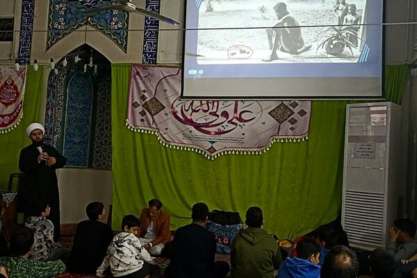 حضور دانش‌آموزان معتکف ناحیه دو شهرری در جلسات بصیرتی