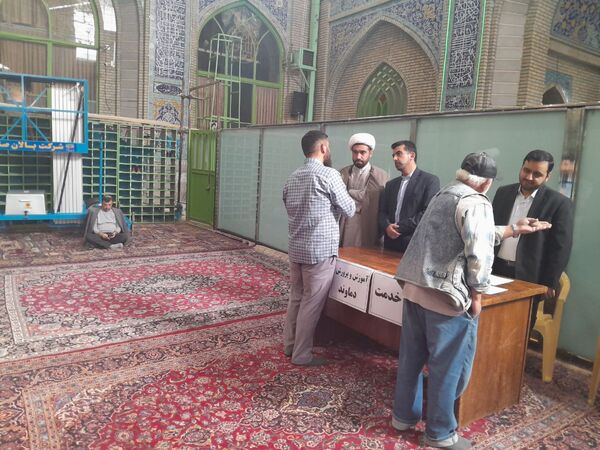 برپایی میز خدمت آموزش و پرورش دماوند 