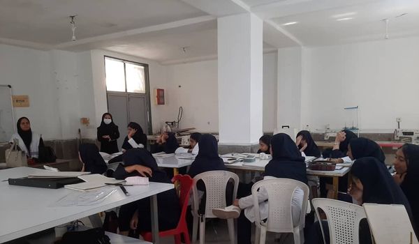 هفته بهداشت روان هنرستان زهرای مرضیه حاجی‌آباد