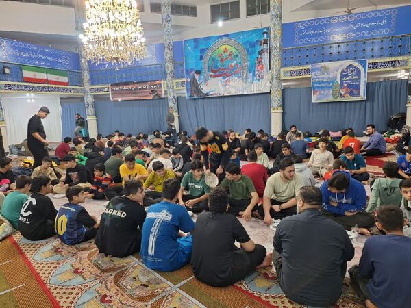 اعتکاف دانش‌آموزی در مسجد جامع قائمشهر