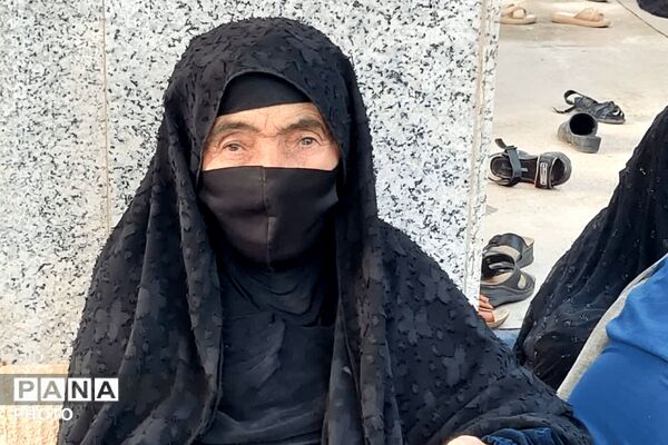 زمزمه وصال عرفه در گلزار شهدای قلعه رئیسی