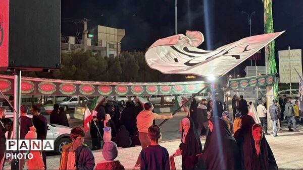 حضور حماسی مردم مهریز پای کار انقلاب اسلامی