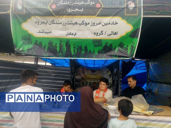 خدمت‌رسانی فرهنگیان و دانش‌آموزان پیشتاز زنجانی در موکب هیات رزمندگان ایجرود