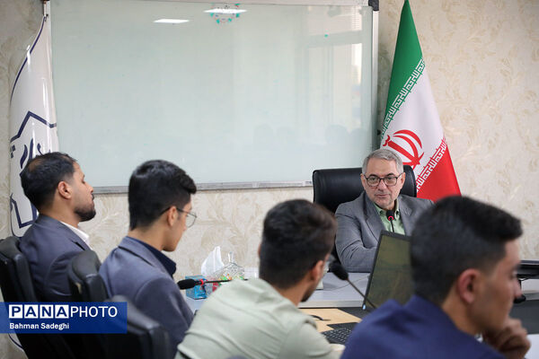 دیدار اعضای هیات رئیسه مجلس دانش‌آموزی با دبیرکل شورای عالی آموزش و پرورش