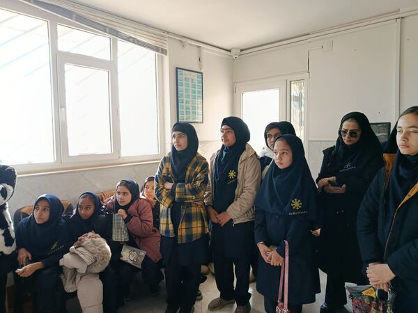 بازدید دانش آموزان دبیرستان فرزانگان از اداره هواشناسی خواف