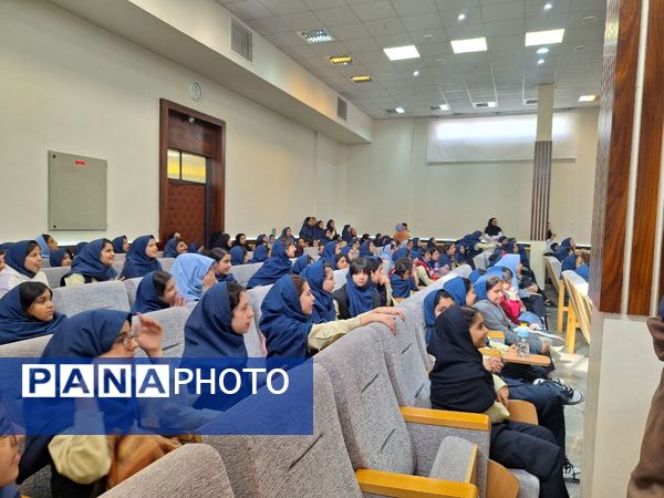 فریاد آزادی و همبستگی در دبستان آرمینه مصلی‌نژاد