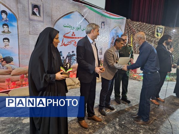 یادواره شهدای دانش‌آموز  در شهرستان مرودشت 