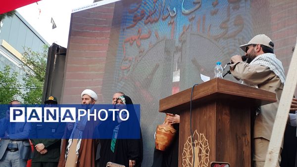 جلوه‌هایی از اجتماع مردم بجنورد در تجلیل از بانوی شجاع رسانه ملی