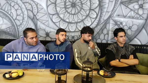 نشست فرماندار محمودآباد با اعضای شورای دانش‌آموزی 