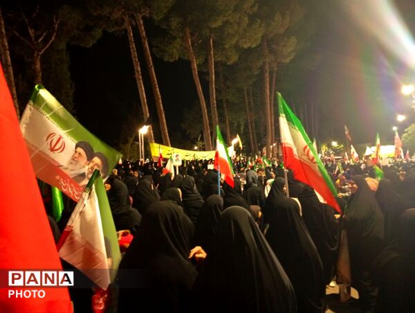اجتماع پرشور مردم در میدان مرکزی خلیل آباد