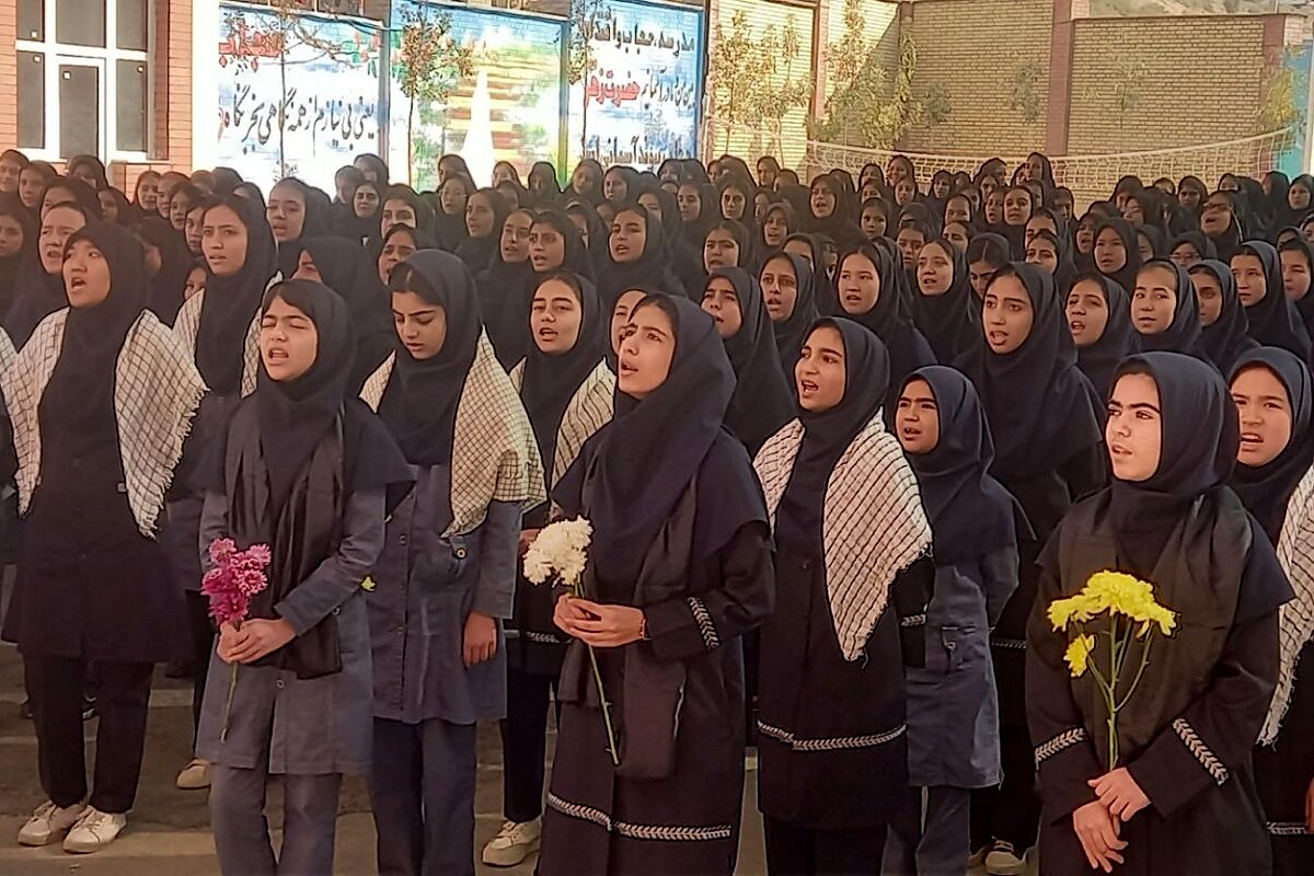 دبیرستان شادروان اخترصدوقی در سوگ مادر دو عالم