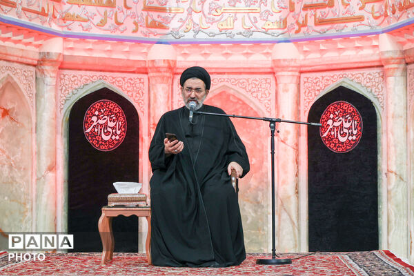 آیین معنوی «شیرخوارگان حسینی» در حرم مطهر رضوی