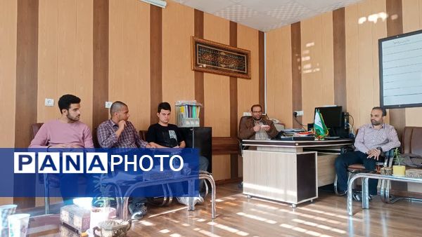 اولین جلسه  شورای دانش‌آموزی دبیرستان شاهد ابوذر غفاری 