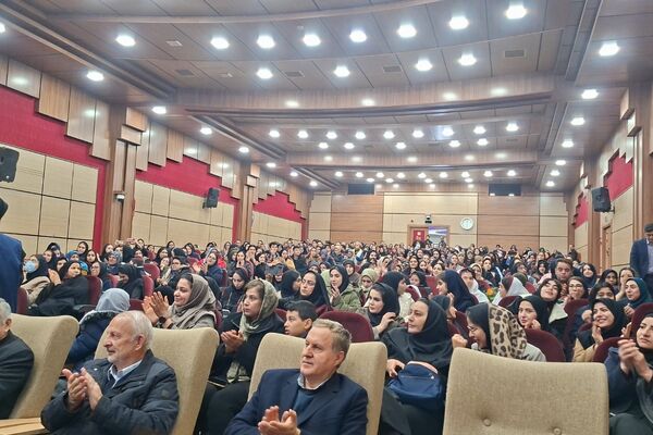 تقدیر از جوانان پژوهشگر، ستاره‌های درخشان شهریار  

