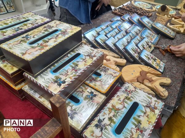 رونق تولید در فرهنگسرای سیمرغ با برپایی بازارچه صنایع دستی