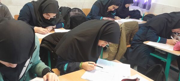 برگزاری آزمون پایش در دبیرستان فرزانگان استعداد درخشان شهرستان ملارد