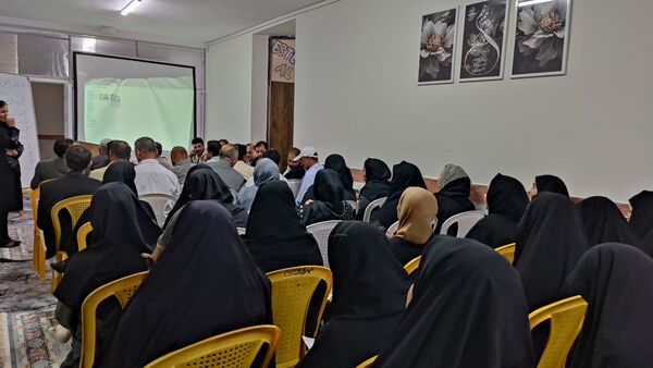 جلسه انجمن اولیا و مربیان در دبیرستان نمونه دولتی مهرورزان خواف