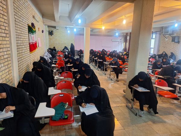 مسابقه بزرگ لیگ دانش آموزی جت مدارس منطقه ۵ تهران