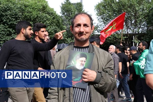 وداع تاریخی مشهدی‌ها با خادم‌الرضا؛ شهید جمهور